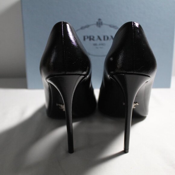 NWOB PRADA Embossed Leather Heels Pumps Vernice Saffiano Black 41 - Picture 4 of 6
